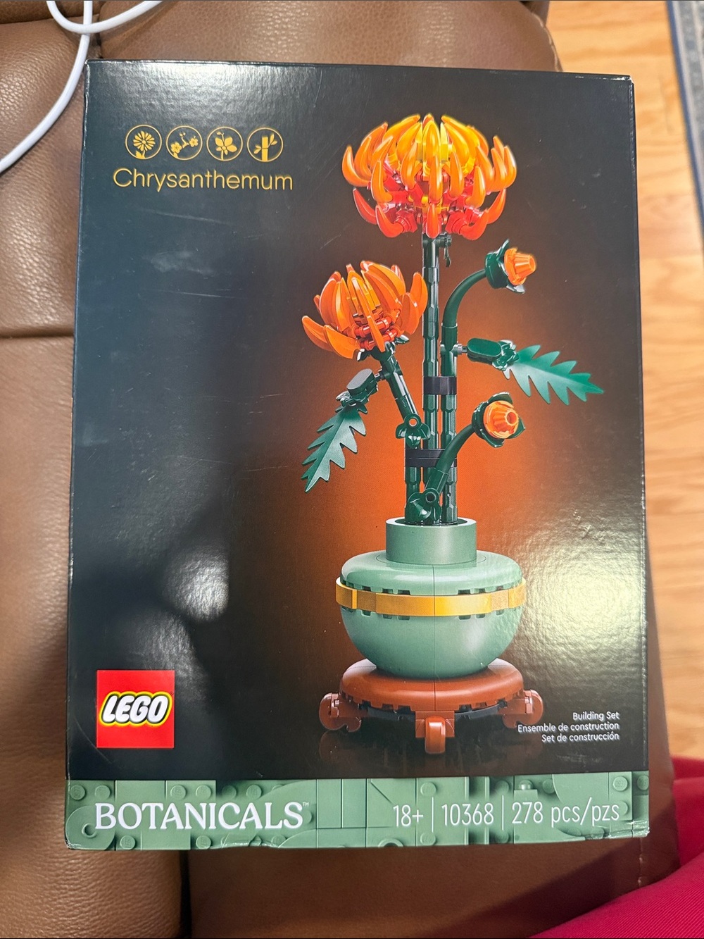 Lego Chrysanthemum in Orange and Green Botanicals